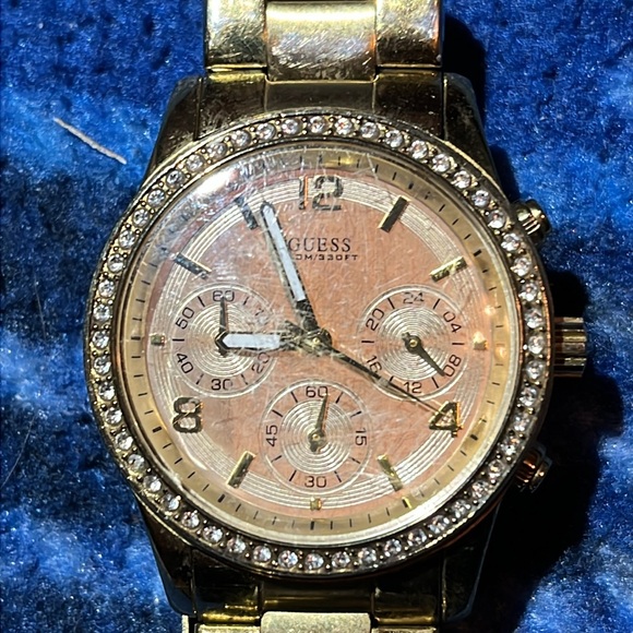 Lot of 2 Non-Working HIGH END Watches - Guess and Citizen - READ - Picture 3 of 9